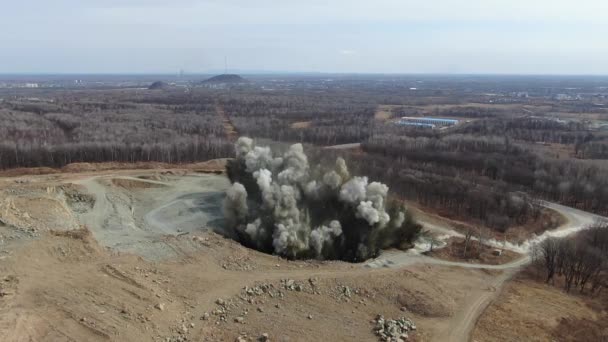 Blast in open cast mining quarry . — Stock Video