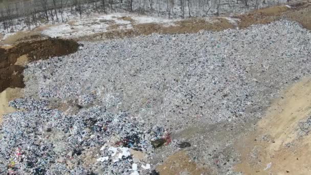 Ansicht der Mülldeponie von oben. Ökologie. Müllabfuhr — Stockvideo