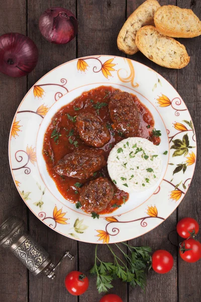 Köttbullar i tomatsås — Stockfoto