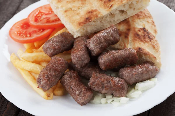 Cevapcici, bosnian tocate carne kebab — Fotografie, imagine de stoc