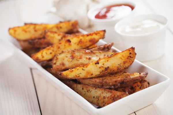 Spicy potato wedges — Stock Photo, Image