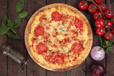 İtalyan spagetti pizza