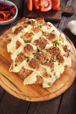 Kepekli ekmek peynir ile doldurulmuş