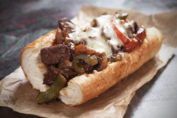 Philly cheese steak sandwich — Stockfoto