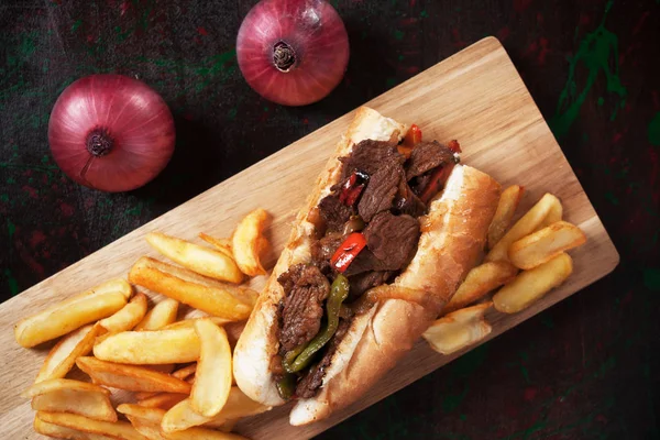 Philly etli biftek sandviç — Stok fotoğraf