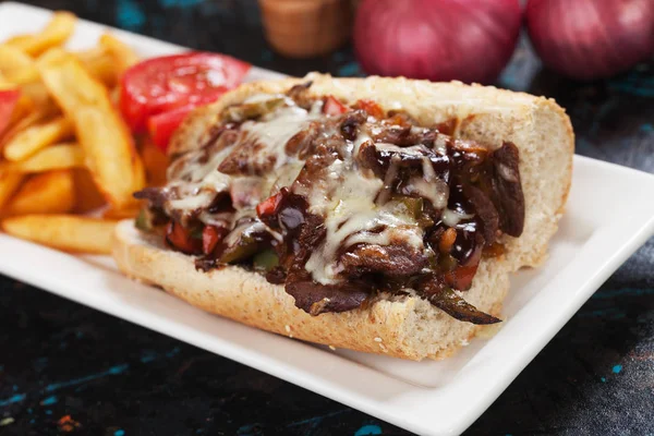 Philly cheese steak sandwich — Stockfoto