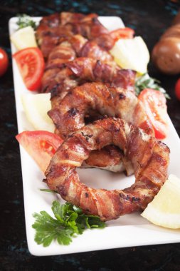 Pastırma soğan halkası