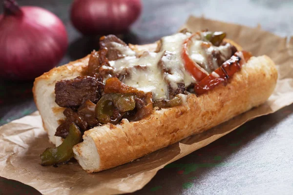 Philly sýrový steak sendvič — Stock fotografie