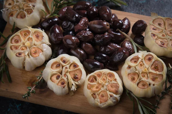 Bulbos de ajo tostados — Foto de Stock