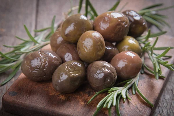 腌制的希腊橄榄 — 图库照片