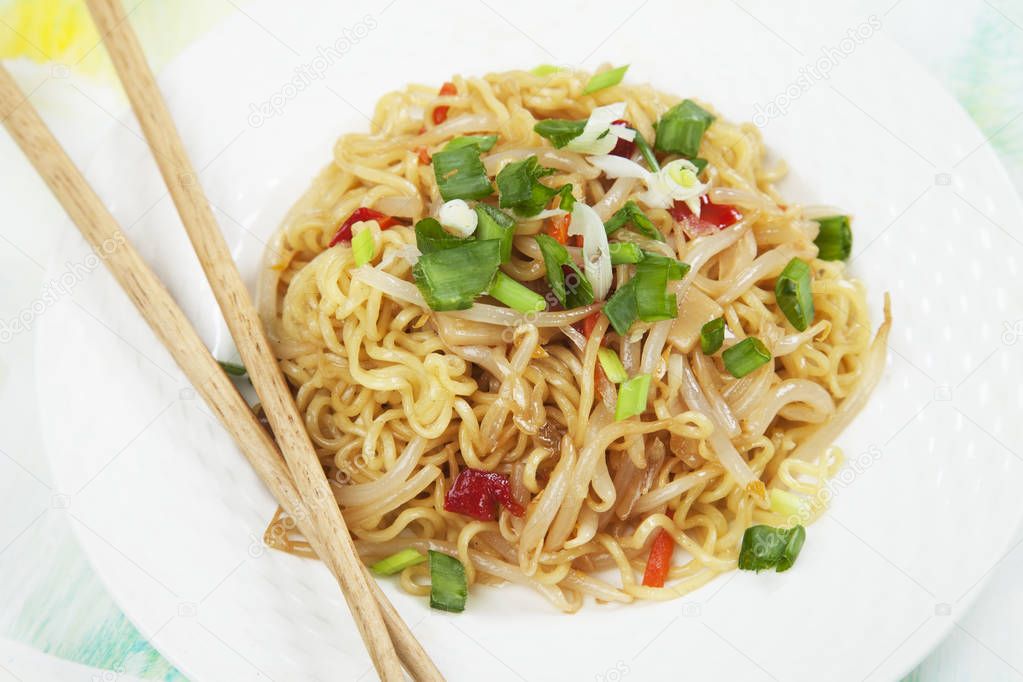Asian noodles with vegetables