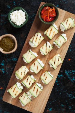 Kızarmış kabak böreği