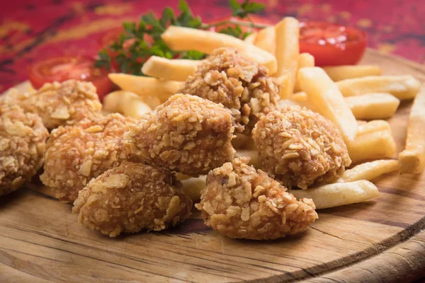 Diepe gebakken kipnuggets — Stockfoto