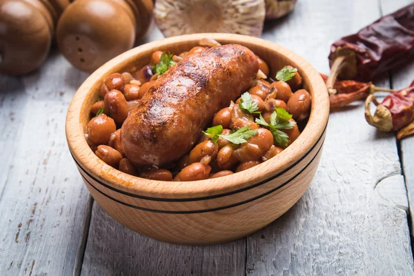 Nierenbohnen mit Schweinswurst — Stockfoto