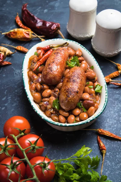 Kidney beans with pork sausage — Stock Photo, Image