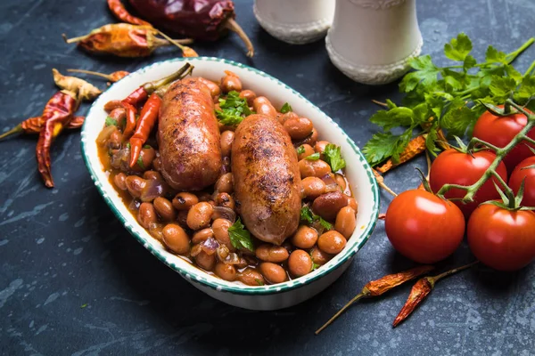 Kidney beans with pork sausage — Stock Photo, Image