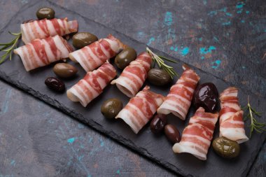 Pancetta bacom ruloları