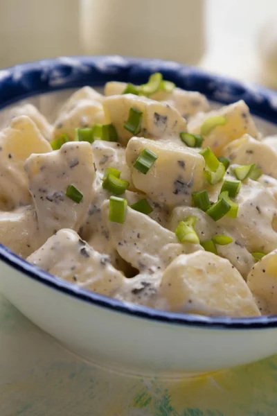 Potato salad with mayonnaise dressing — Stock Photo, Image