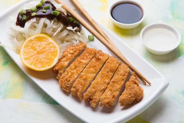 Bifteck de porc tonkatsu japonais — Photo