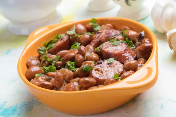 Kidney beans with pork sausage — Stock Photo, Image