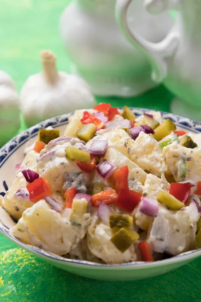 Mayonez soslu patates salatası. — Stok fotoğraf
