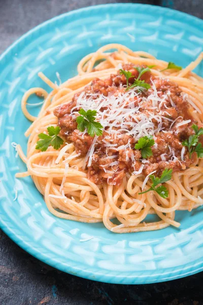 Pâtes bolognaises spaghetti au ragu de boeuf — Photo