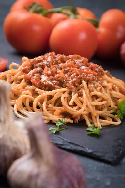 Spaghetti bolognese pasta with beef ragu — Stock Photo, Image