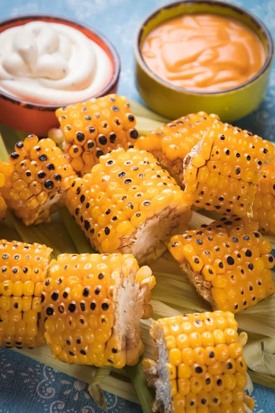 Grilled sweet corn slices — 스톡 사진