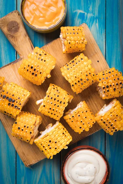 Grilled sweet corn slices — Stock Photo, Image