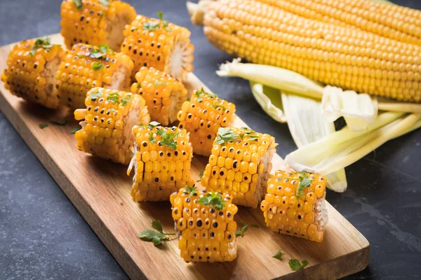 Grilled sweet corn slices — Stock Photo, Image