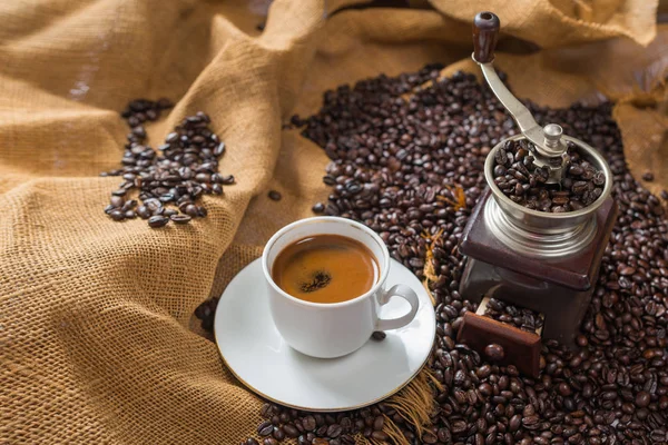 Koffie redy voor drankje Rechtenvrije Stockfoto's