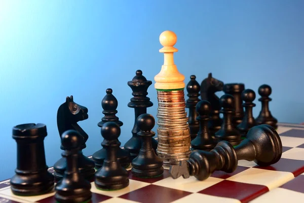 King is dead ,pawn rise — Stock Photo, Image