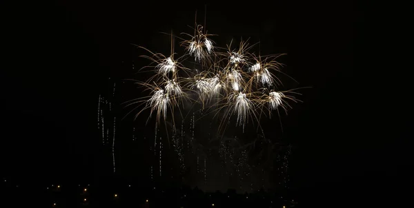 Prag'da yılbaşı havai fişek