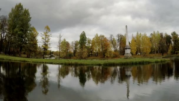 Cloudy autumn day over the lake. Russia — Stock Video