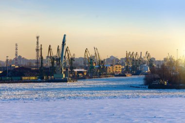 St. Petersburg. Liman. Finlandiya Körfezi üzerinden Russia.View buzla kaplı
