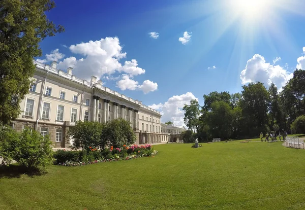 De Zubov-vleugel van het grote paleis. Catherine Park. Poesjkin (Tsarskoje Selo). Petersburg — Stockfoto