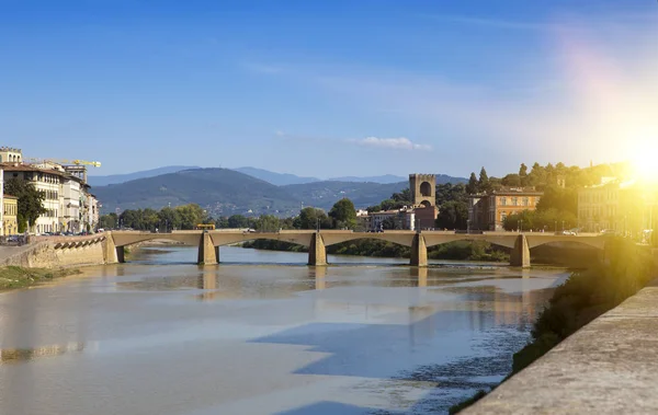 View of Florence. Bridge over the Arno River — Stock Photo, Image