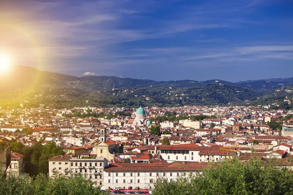 Italien. Florenz. Blick auf die Stadt an der Spitze — Stockfoto