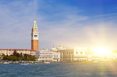 Çan kulesi San Marco Bazilikası'nın ve Doge Palace, Venice, İtalya