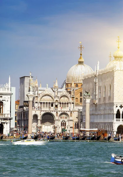 The Doge 's Palace, Venice, Italy — стоковое фото