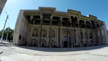 Karmaşık Bolo-hauz - oluşan bir cami minaresi Buhara, Özbekistan