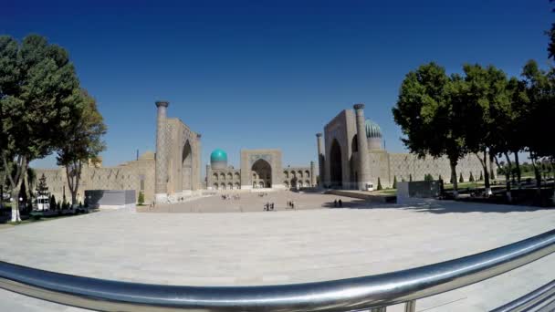 Площадь Регистан в Самарканде, Узбекистан — стоковое видео