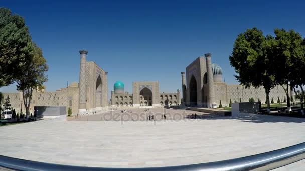 Praça do registo em Samarcanda, Uzbequistão — Vídeo de Stock