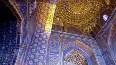 Tilya-Kori medrese Registan Meydanı Semerkant'a - Özbekistan iç