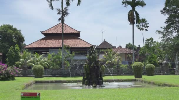 Taman Ayun Tempel Bali Indonesië, het panoramisch uitzicht in zonnige dag — Stockvideo