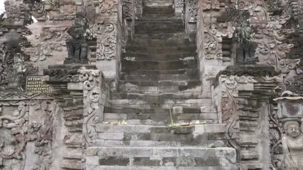 Chrám Pura Beji v Bali starého chrámu v Severní Bali, Indonésie — Stock video