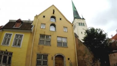 Aziz Nikolaos Kilisesi Niguliste görünümü. Eski şehir, Tallinn, Estonya