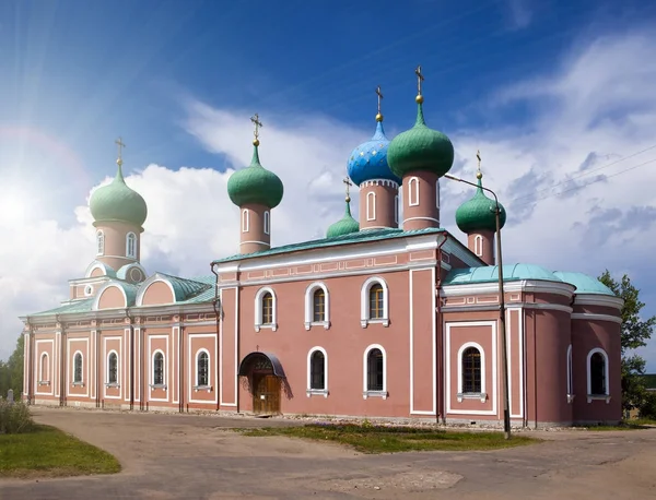 Tihvin varsayım manastır, bir Rus Ortodoks (Tihvin, Saint Petersburg region, Rusya Federasyonu)
