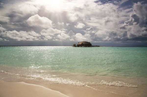 Malediven Ein Sandstrand Und Eine Meeresküste — Stockfoto