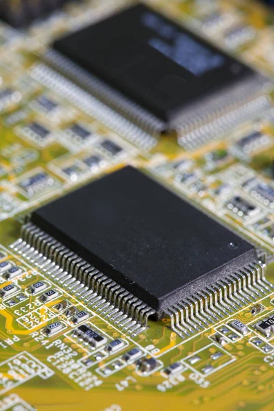 Chip Elettronico Iscrizioni Standard Resistenze Condensatori Piccola Profondità Nitidezza — Foto Stock